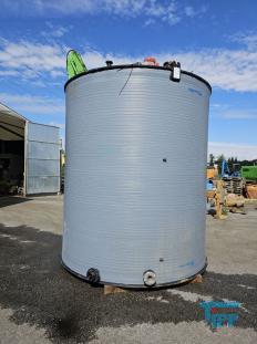 show details - used PE round container, agitator container, batch container 